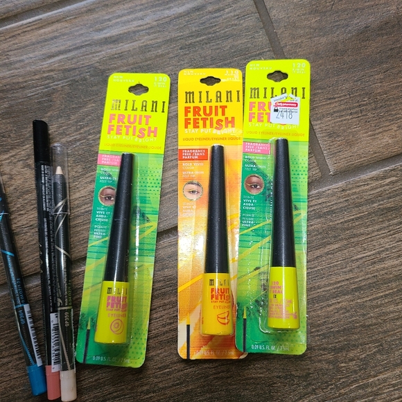 Makeup bundle - Picture 2 of 16